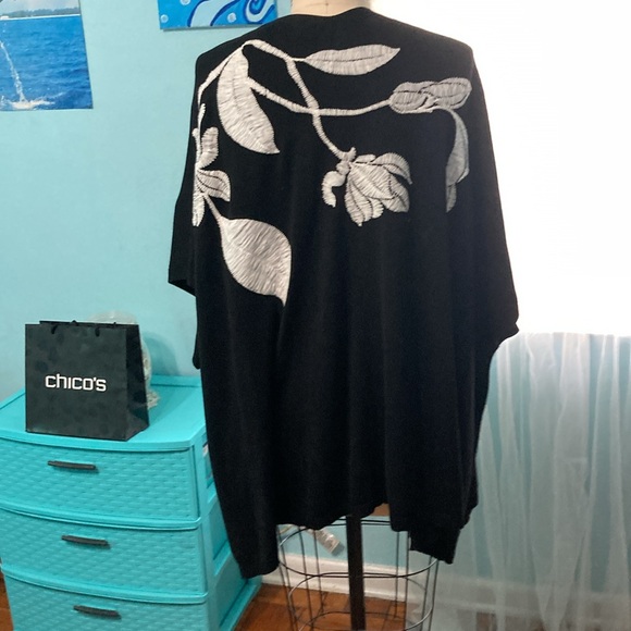 Chico’s Embroidered Ruana - Picture 3 of 8